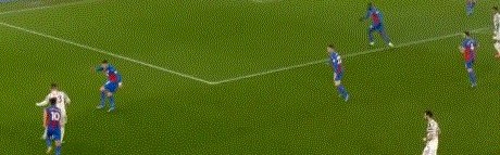 篮球数据库-【英超】拉什福德射门偏出 曼联客场0比0战平水晶宫