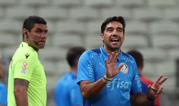 阿贝尔·费雷拉是好教练 可他在巴西已被罚下8次