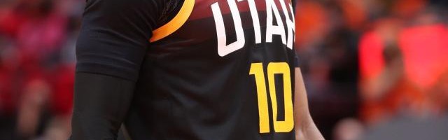 足球比赛-康利缺阵改变系列赛走势 爵士破换防难度增加