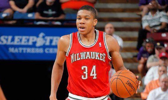 【人物】字母哥八年进化史：从瘦弱菜鸟到联盟霸主