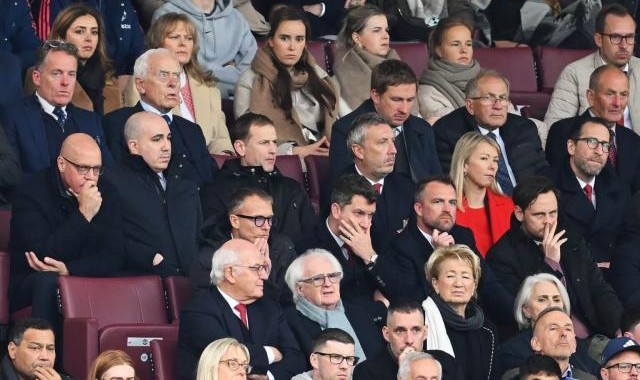 足球数据库-下课级表现后滕圣安全依旧，东家包容or酝酿风暴？