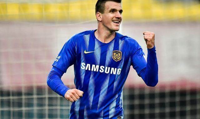 足球比赛-桑蒂尼离队重返克罗地亚联赛 已同江苏队终止合同